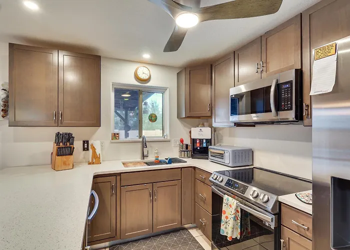 Pool & Patio! Mod Desert Digs Near Havasu * Lake Havasu City