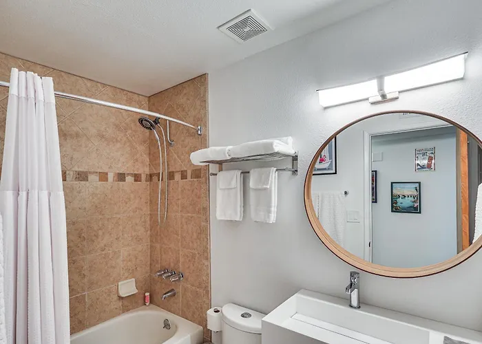 Pool & Patio! Mod Desert Digs Near Havasu Lake Havasu City