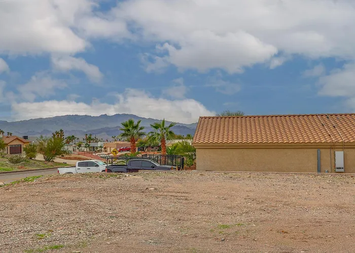 Holiday home Pool & Patio! Mod Desert Digs Near Havasu *